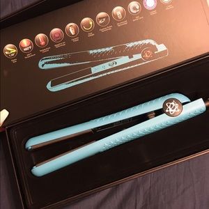 NEW IN BOX Evalectric Straightener CFS-8