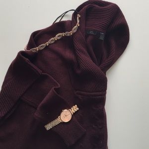 Maroon pullover sweater