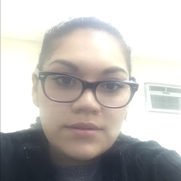 Meet your Posher, Yazmin - Picture 1 of 1