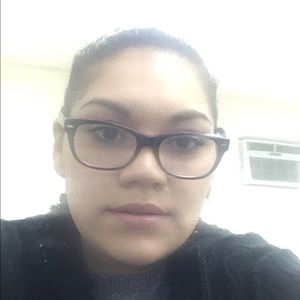 Meet your Posher, Yazmin