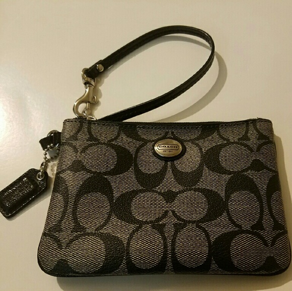 ##SOLD## Authentic coach wristlet