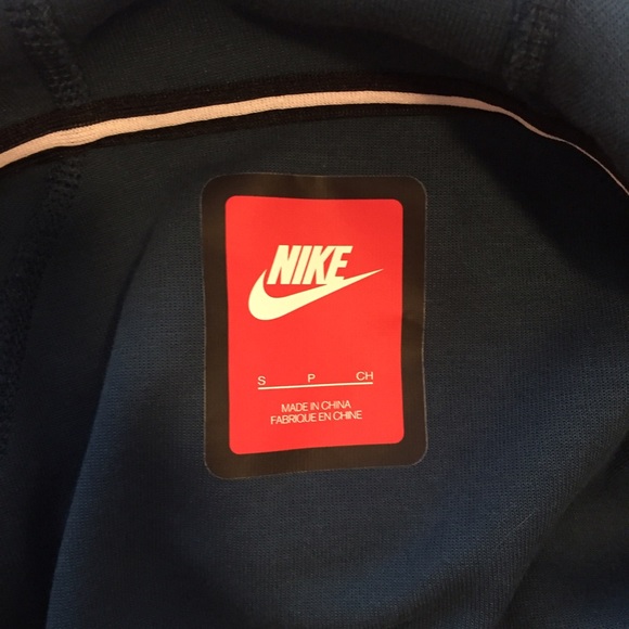 Nike jacket - Picture 4 of 4