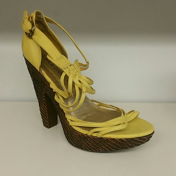 Womens New Yellow Wild Diva High Heel Wedges Sz 7 - Picture 2 of 3