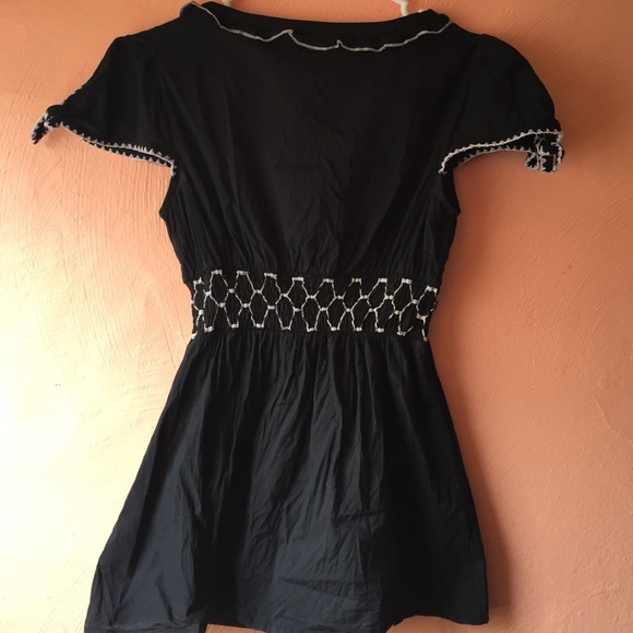 🍒B&W Ruffle Top🍒 - Picture 3 of 4