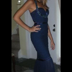 Gorgeous navy dress! Great for prom!