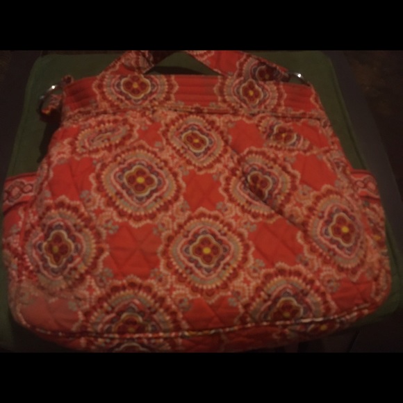 Retired Vera Bradley reversible shoulder bag - Picture 1 of 2