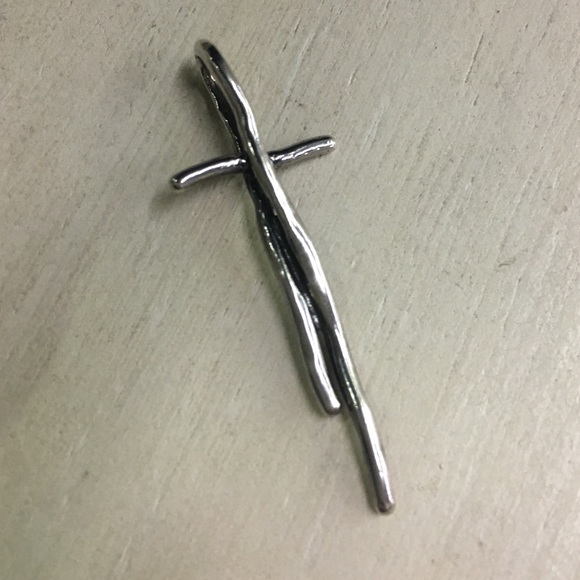 Premier designs sterling silver cross pendent