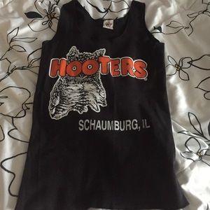 hooters tank