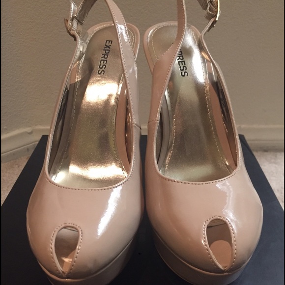 *EXPRESS* nude pumps
