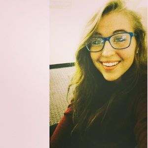 Meet your Posher, Emily