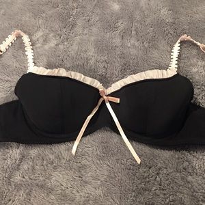 36B Victoria's Secret bra
