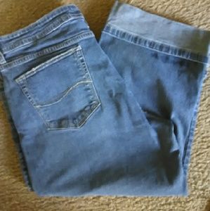 Nice pair of Lee Capri jeans