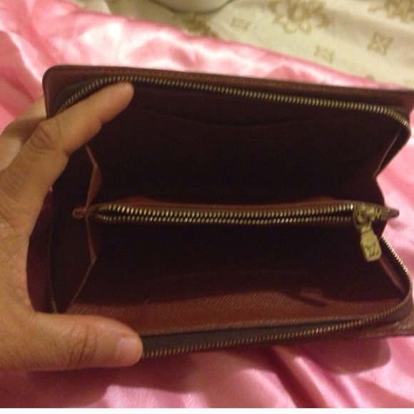 Vintage Louis Vuitton wallet price firm ! - Picture 3 of 4