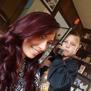 Meet your Posher, Danielle