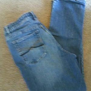 Nice pair of faded glory classic stretch jeans
