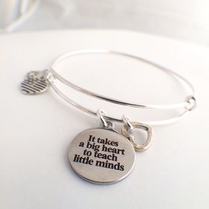 Custom listing for @ashoegoddess