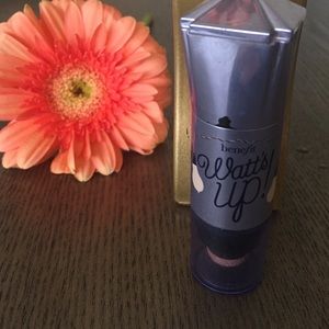 Benefit Watt's Up Highlighter!