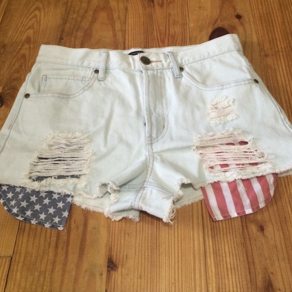 High waisted light wash jean shorts