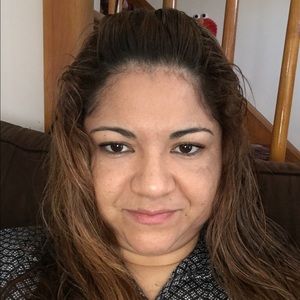 Meet your Posher, Iris