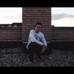 Meet your Posher, Christian