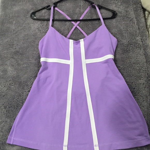 Sz 10 LuluLemon top