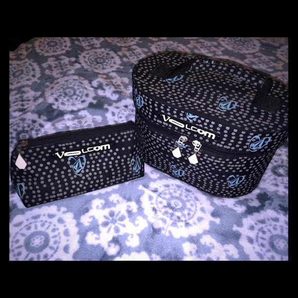 VOLCOM Train case & Cosmetic case Set