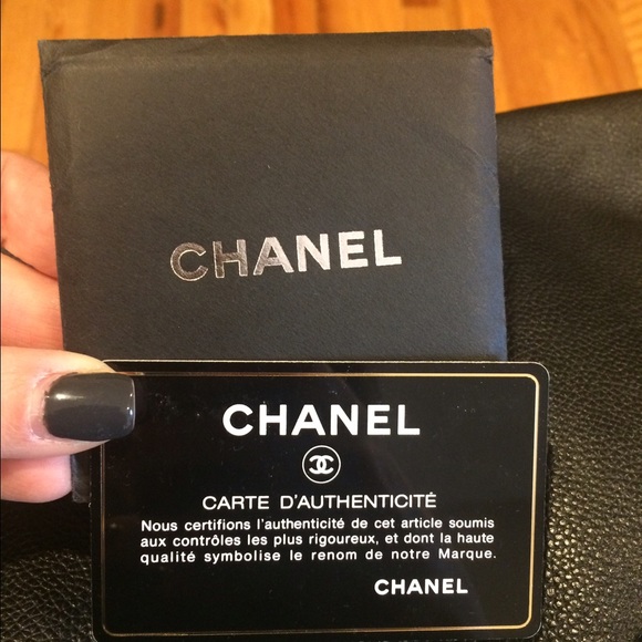 Womens Chanel bag - Picture 3 of 8