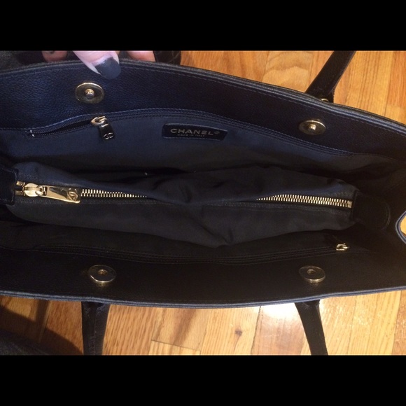 Womens Chanel bag - Picture 4 of 8