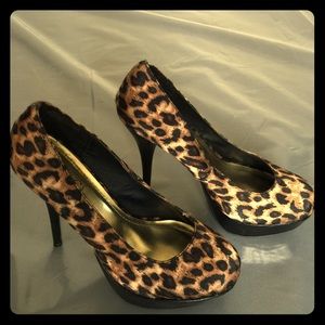 Cheetah print pumps