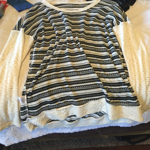 Sweatshirt