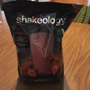 30 day supply of shakeology!!!