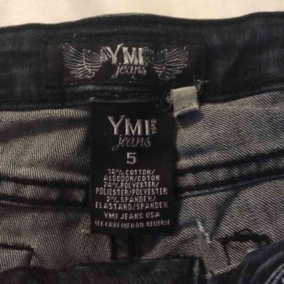 Shorts - Picture 3 of 3
