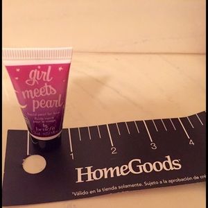 BENEFIT Liquid Pearl