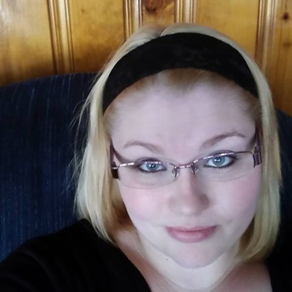 Meet your Posher, Brandy - Picture 1 of 1