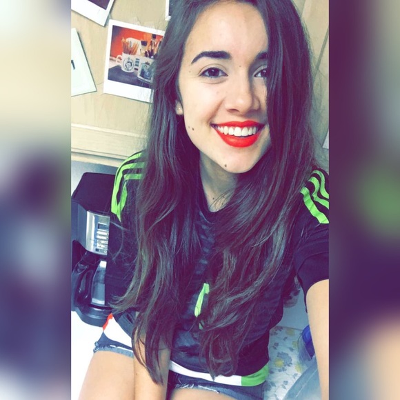 Meet your Posher, Jema - Picture 2 of 3