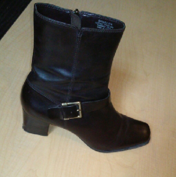 Anne Klein (AK) Forever boots