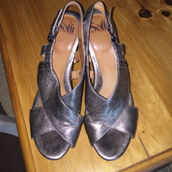 Metallic sandals