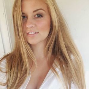 Meet your Posher, Katelyn