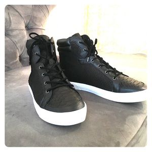 Sold!!!💖💕💞😢✨💘Joie Devon sneaker