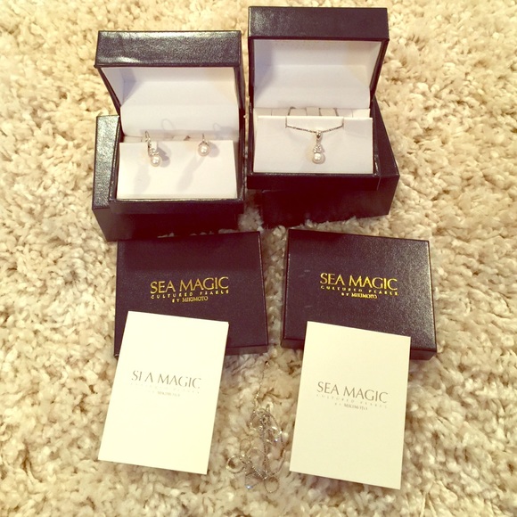Sea Magic by MiKiMoto pearls set