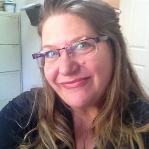 Meet your Posher, Stacy