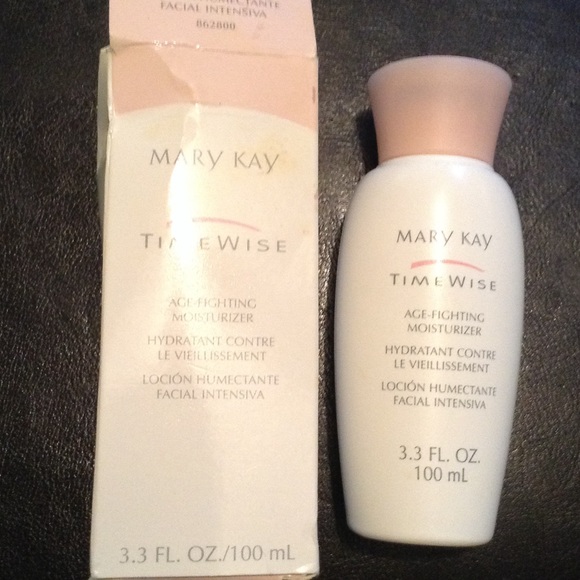 Mary Kay Age-Fighting Moisturizer