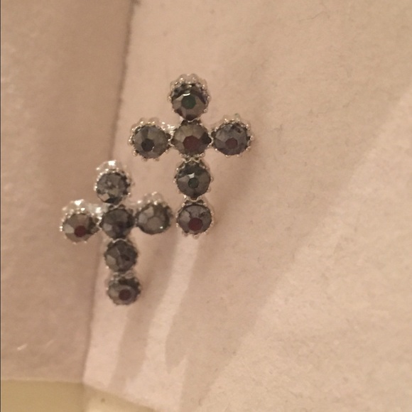 Cross earrings NWOT