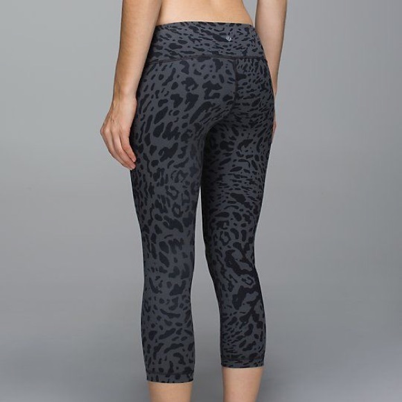 lululemon athletica Pants - Wunder Under Crops
