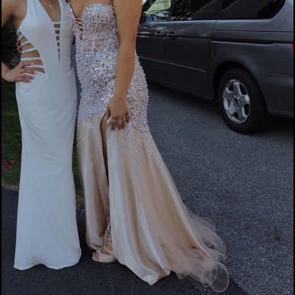 Beautiful Beaded Dress - Picture 1 of 3