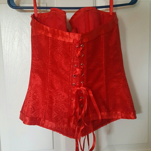 Corset - Picture 2 of 2