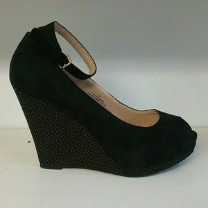Womens Brand New Black Mossimo High Heel Wedges