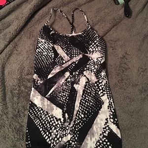 Lululemon power Y tank size 6