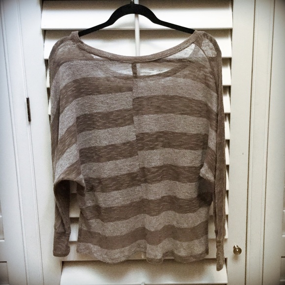 High Low Dolman Sleeve Top w Smoky Rhinestones - Picture 2 of 4