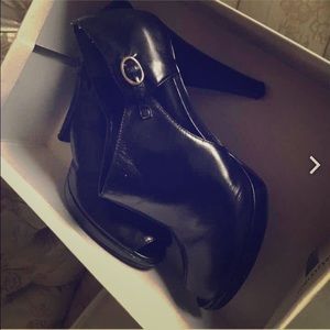 Black Bootie Heels✨